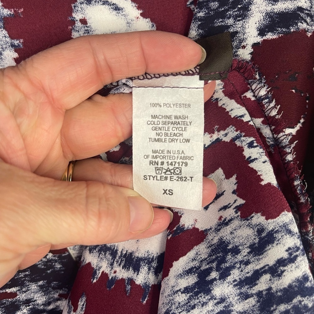 Allison‎ Joy sleeveless pattern blouse. - Picture 7 of 7